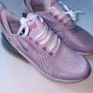 Nike Women's Air Max 270 in Light Purple and White